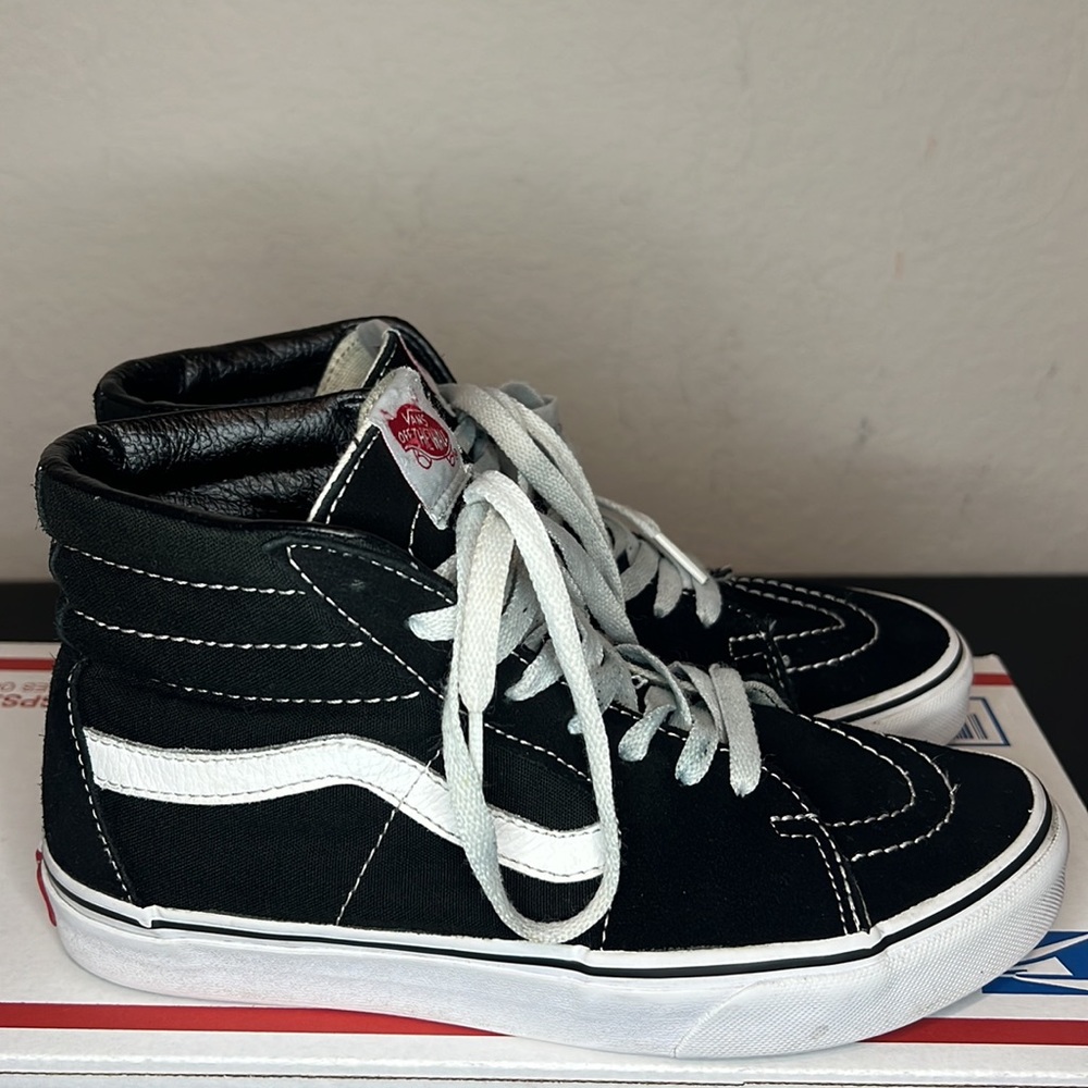 VANS Sk8-Hi Black/Black/White Size Women 7 / Men 5.5